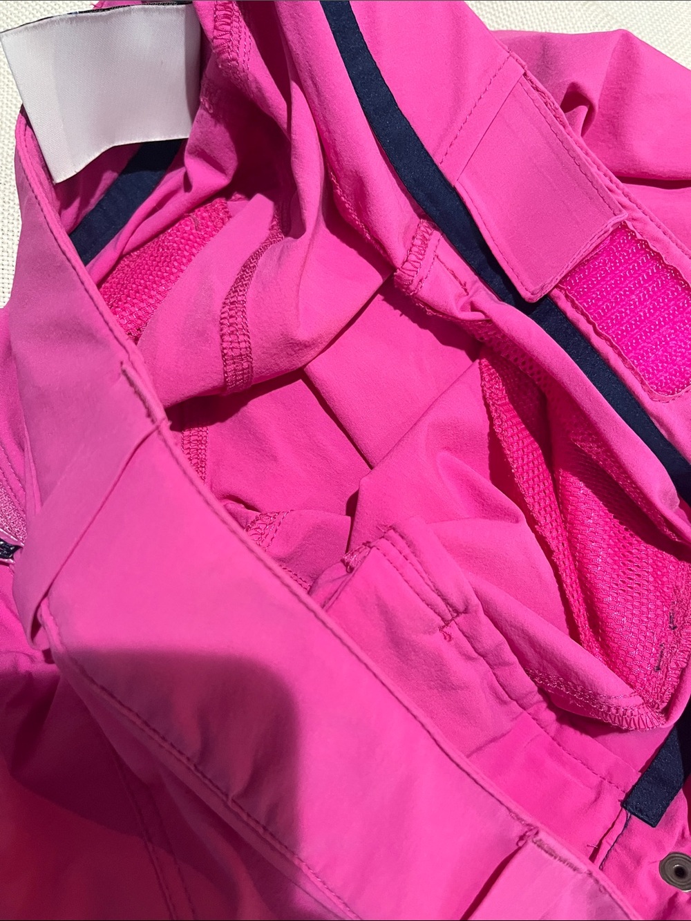 Salomon Women’s Hot Pink Technical Shorts size 6 US - Picture 7 of 9
